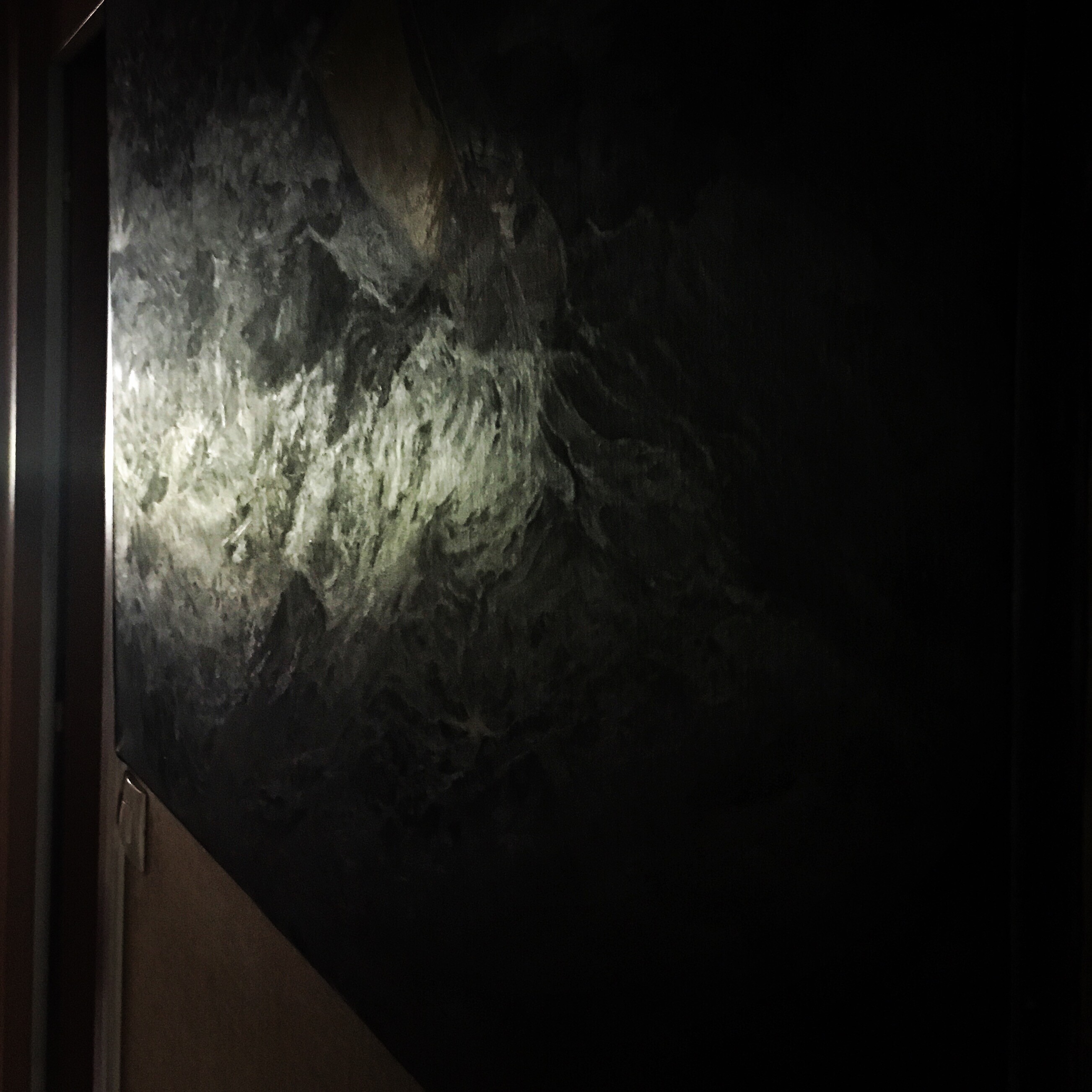 Outrenoir — Aspect de surface